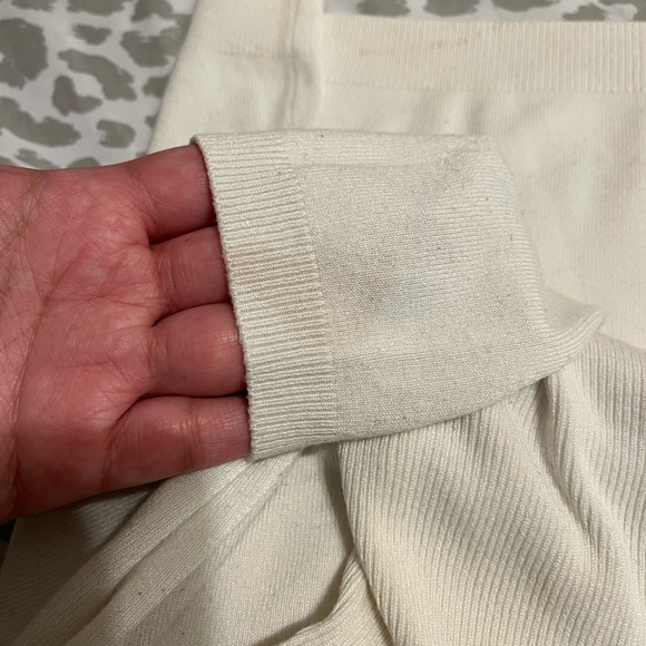 Guess by Marciano turtle neck size 3 - Picture 4 of 4